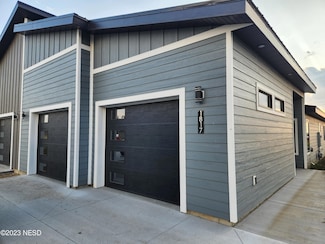 1817 3rd St NW, Watertown, SD 57201