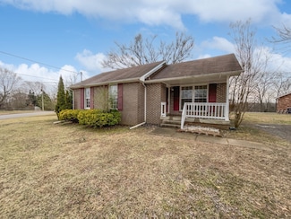 620 Cayce Dr, Clarksville, TN 37042