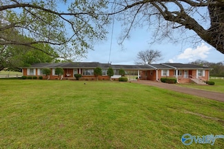 119 Davis Rd, New Market, AL 35761