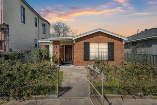 2120 Avenue L, Galveston, TX 77550