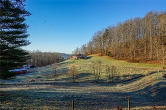 33960 Fout Rd, McArthur, OH 45651