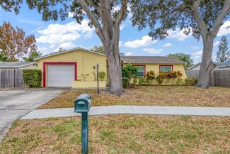 9265 80th Ave, Seminole, FL 33777