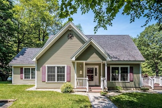 11 Captain Lovewell Ln, Center Ossipee, NH 03814