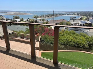 3154 Lloyd St, San Diego, CA 92117