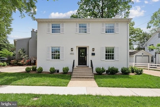 4853 Little Falls Rd, Arlington, VA 22207