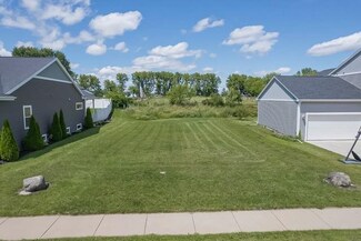 3240 Prospect Dr, Sun Prairie, WI 53590