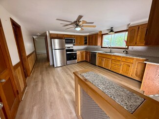 21 Langlois Ave Unit 1, Southbridge, MA 01550