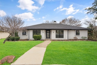 1706 Southampton Dr, Carrollton, TX 75007