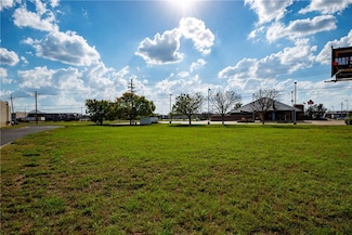2107 N Mall Dr, Alexandria, LA 71301