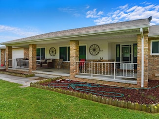 1439 Woods Ridge Rd, Dandridge, TN 37725