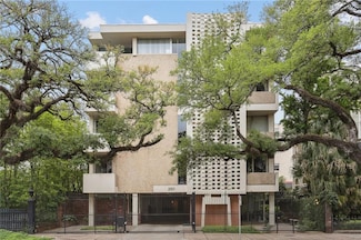 2511 St Charles Ave Unit 302, New Orleans, LA 70130
