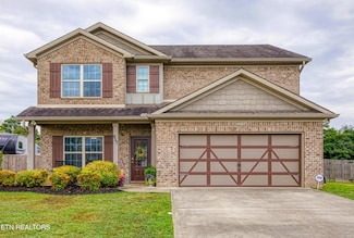 957 W Glenview Dr, Lenoir City, TN 37771