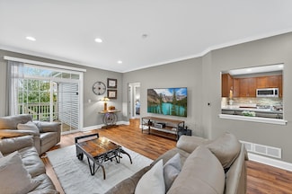 1150 Park Dr Unit 802, Lake Geneva, WI 53147