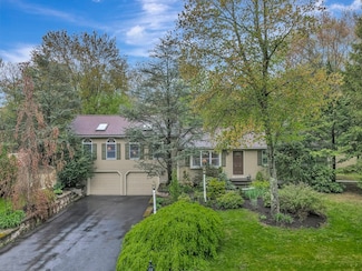 93 Spring Hill Dr, North Attleboro, MA 02760
