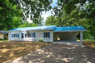 594 Prater Rd, Rossville, GA 30741