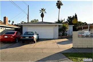 3510 W Pine St, Santa Ana, CA 92704