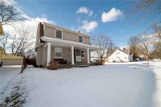 870 Hardesty Blvd, Akron, OH 44320
