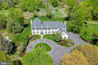 895 Bainbridge Dr, West Chester, PA 19382