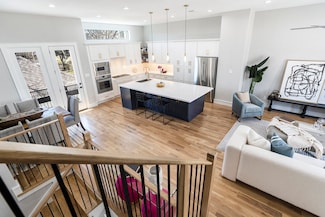 2218 Francis St, Houston, TX 77004