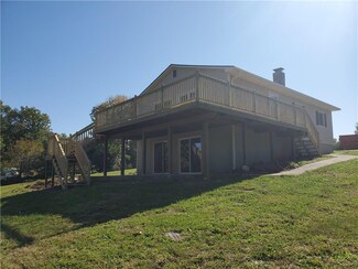 3600 Lakeshore Dr, Odessa, MO 64076