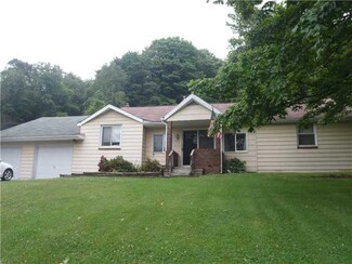4317 Pine Hollow Rd, Trafford, PA 15085