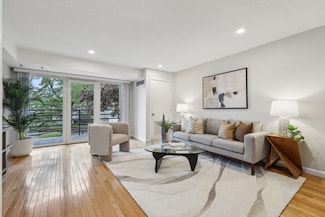 314 Riverside Ave Unit 201, Medford, MA 02155