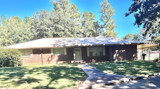 1035 Fortenberry Cir, McComb, MS 39648