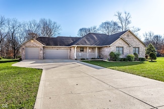 12717 N Waters Edge Dr, Camby, IN 46113