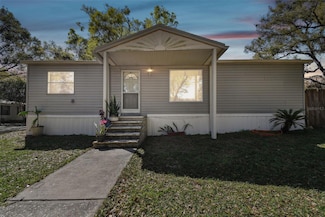 10501 Bay Hills Cir, Thonotosassa, FL 33592