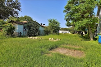 1145 Ochoa St, Portland, TX 78374