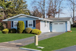 9 Lodge Ct, Brick, NJ 08724