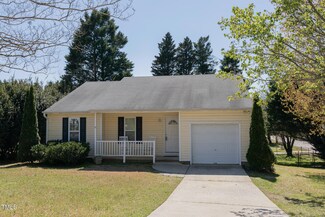 702 E Chatham St, Apex, NC 27502