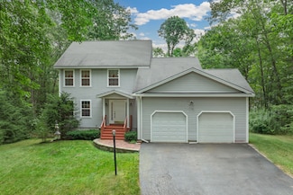 3 Shari Ln, Saco, ME 04072