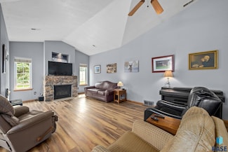 7200 S Hoffman Place, Sioux Falls, SD 57108