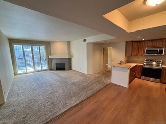 510 Camino de la Reina Unit 206, San Diego, CA 92108