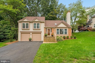 7707 Green Garland Dr, Springfield, VA 22153
