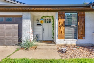 204 Laura Dr, Burleson, TX 76028