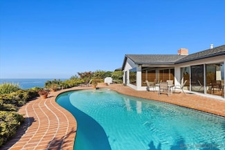 8294 Prestwick Dr, La Jolla, CA 92037