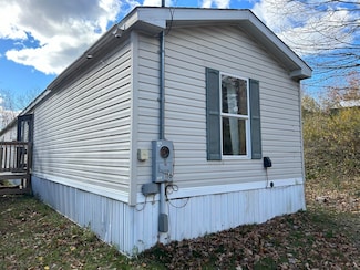116 Dutch Dr, Farmington, ME 04938