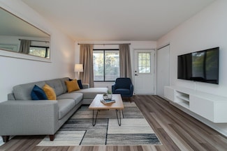 7656 13th St N, Saint Paul, MN 55128