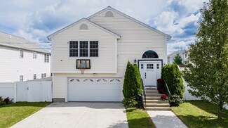 242 Tuttle St, Fall River, MA 02724