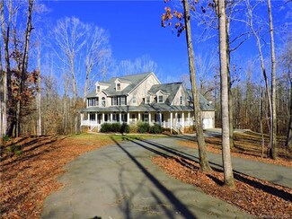 1545 Trotter Cir, Mount Pleasant, NC 28124