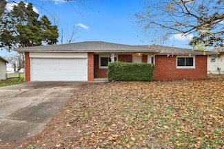 2215 E Sharon St, Springfield, MO 65803