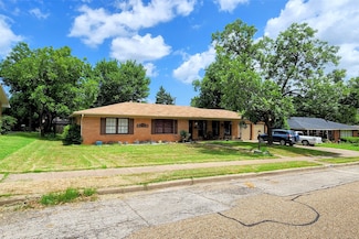 3833 Huaco Ln, Waco, TX 76710
