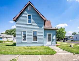 925 Catherine St, Pekin, IL 61554