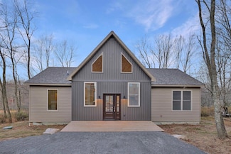 371 Goldfinch Ln, Terra Alta, WV 26764
