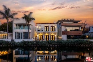 214 Linnie Canal, Venice, CA 90291