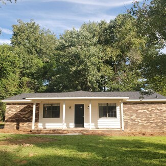523 Travis Ct, Evans, GA 30809