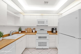 5035 N 10th Place Unit 108, Phoenix, AZ 85014