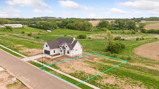 612 Field Point St, Roberts, WI 54023